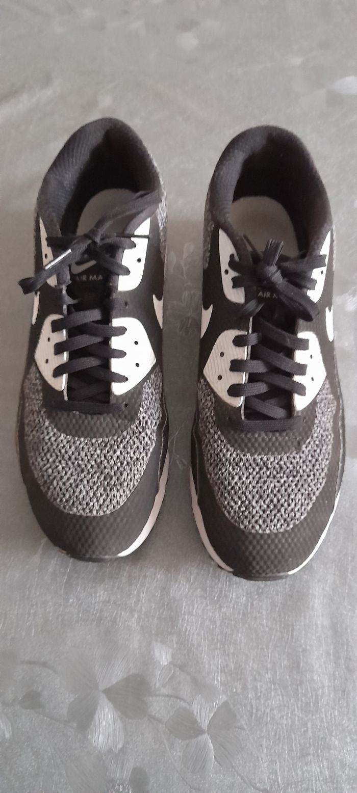 Basket Nike air 44,5