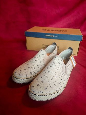 Espadrilles pointure 42 neuves avec étiquettes