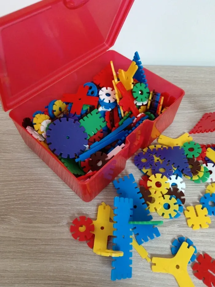 Boîte de jeux d'empiècements - photo numéro 3