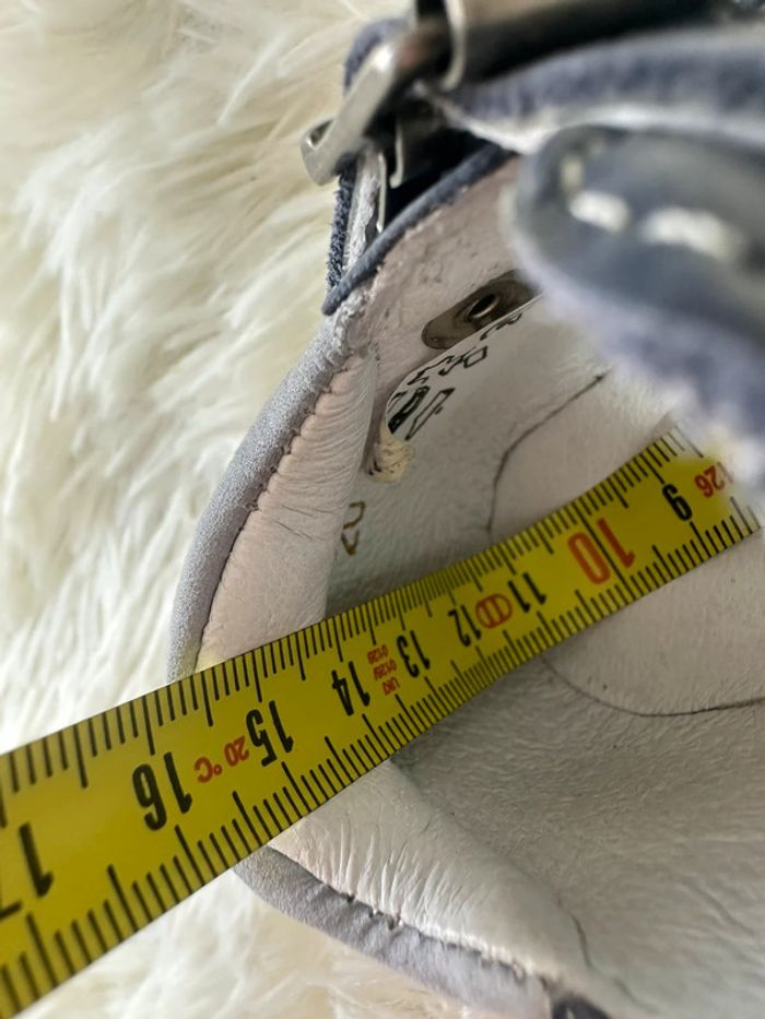 Paire de chaussures Babybotte taille 20 - photo numéro 5