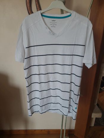 t-shirt celio taille M