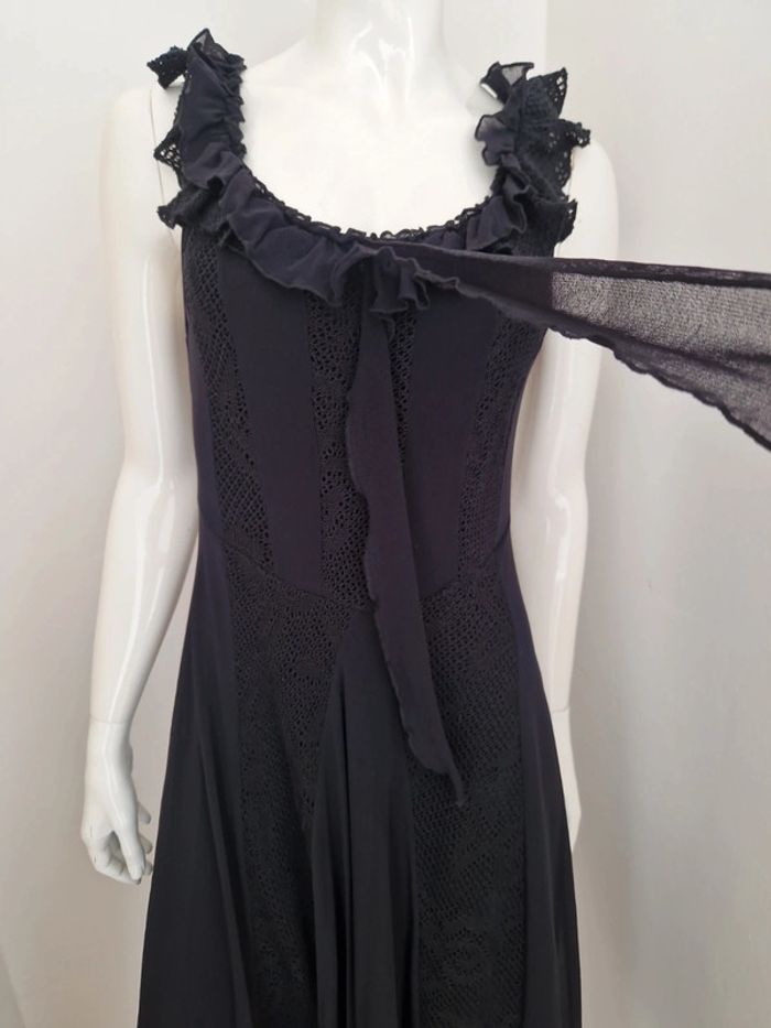 Robe en dentelle noire 💣 - photo numéro 3