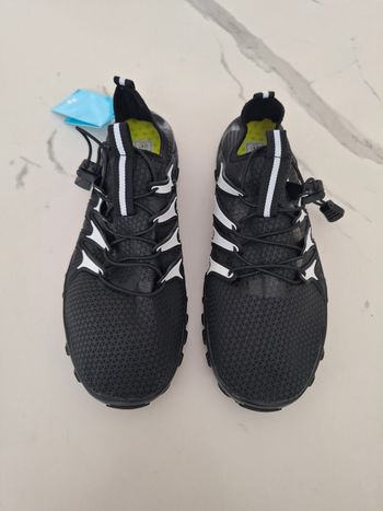 Chaussure Mixte finesse aquatique sport blanc noir