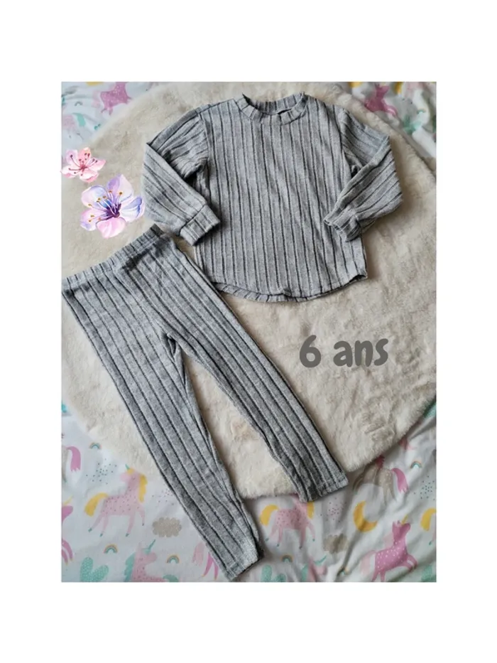 Ensemble pantalon et haut côtelé 6 ans neuf gris