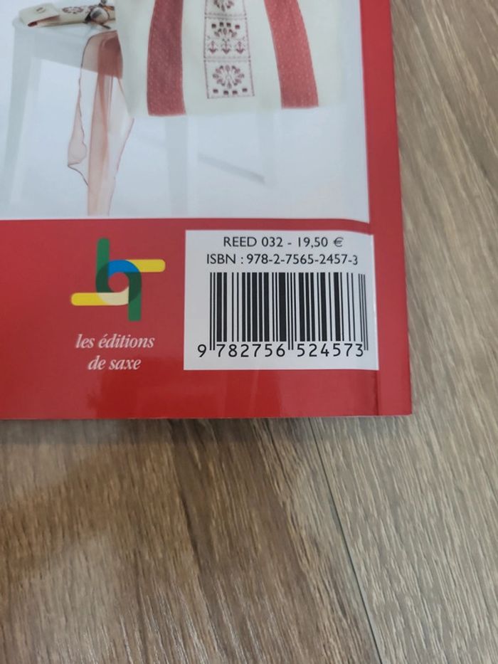 La broderie rouge - photo numéro 3