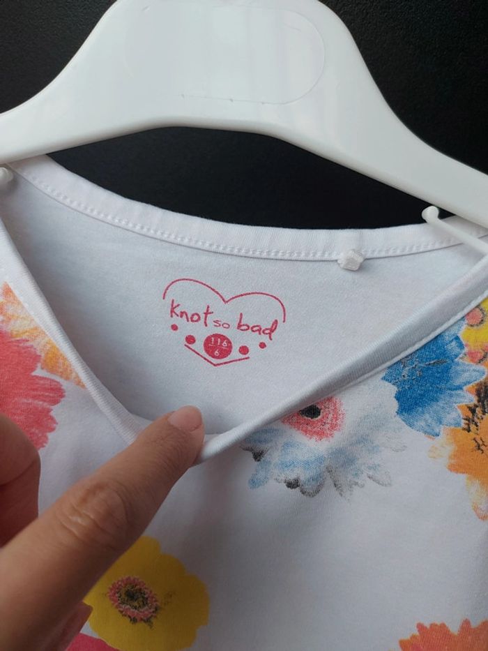 Tee-shirt manches longues fleuris 6 ans - photo numéro 3