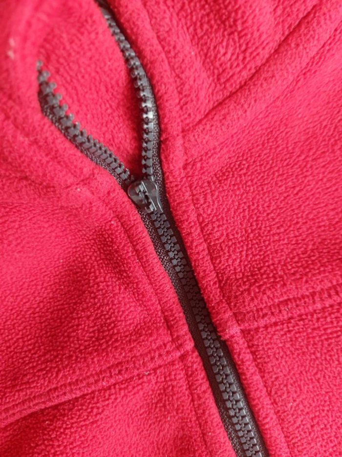 Polaire rouge - photo numéro 3