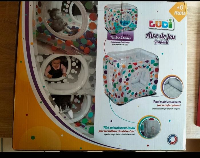 Aire de jeux gonflable neuve - photo numéro 2