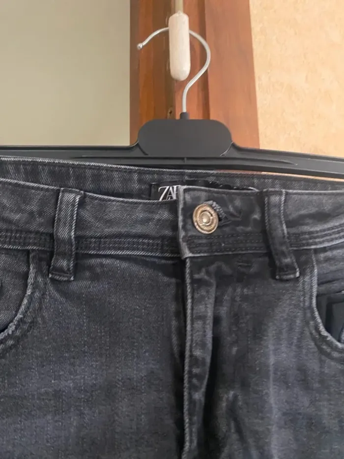 🖤 Jean Femme Zara Taille 38 – Coupe Slim Élégante – Très Bon État 🖤 - photo numéro 4
