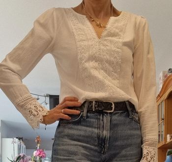 Blouse en dentelle col V taille S