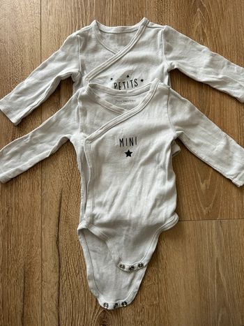 Lot 2 bodies 3 mois