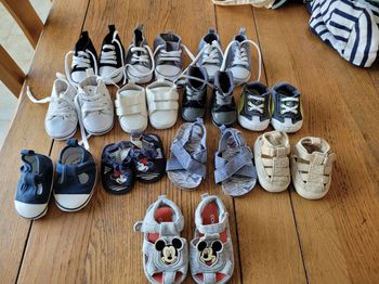 Lots de paire chaussures bébé