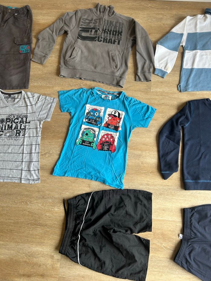 Lot vêtements garçon 12 ans – T-shirts, sweats, pantalons, pulls – Mix été/hiver - photo numéro 3