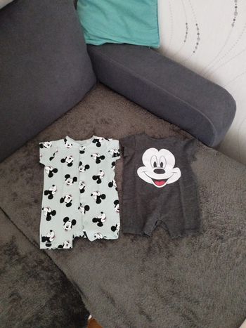 Deux grenouillère légères