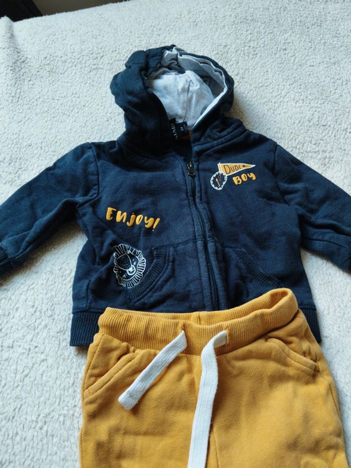 Ensemble jogging - photo numéro 2