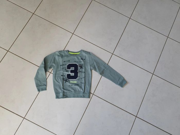 Sweat garçon 8 ans Neuf LC3