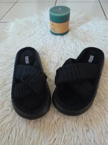 🤗 Chaussons femme tout doux P.40/41 neuf