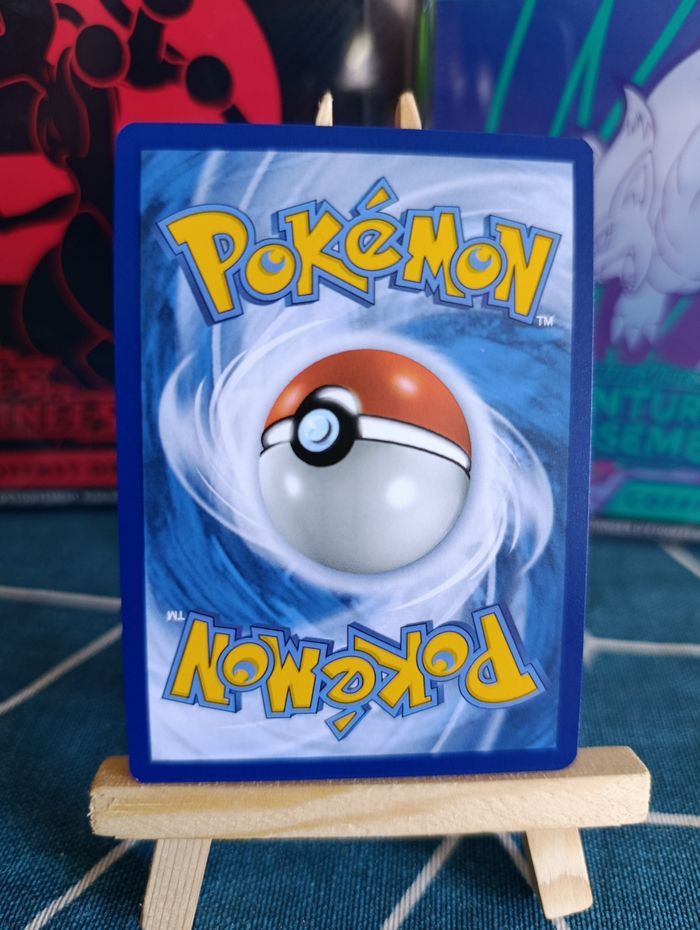 Victini 012 pokeball - photo numéro 3