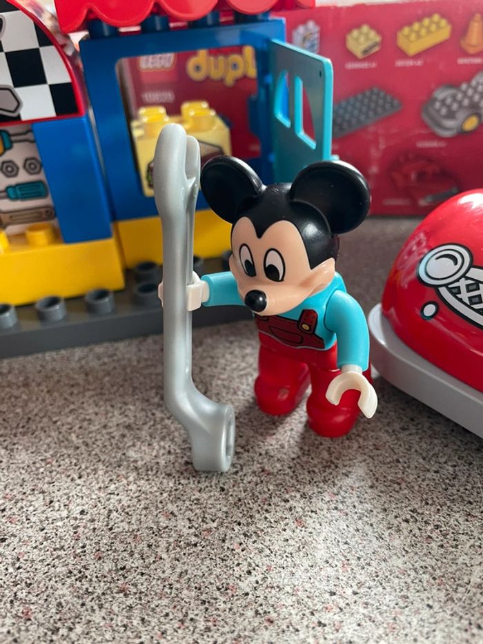 Boîte lego duplo 10828 L’atelier de Mickey - photo numéro 7