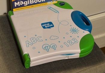 Magibook très bon état  avec livret « École maternelle »