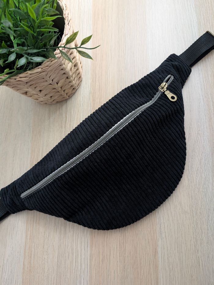 Sac banane femme en velours cotelé noir - photo numéro 2