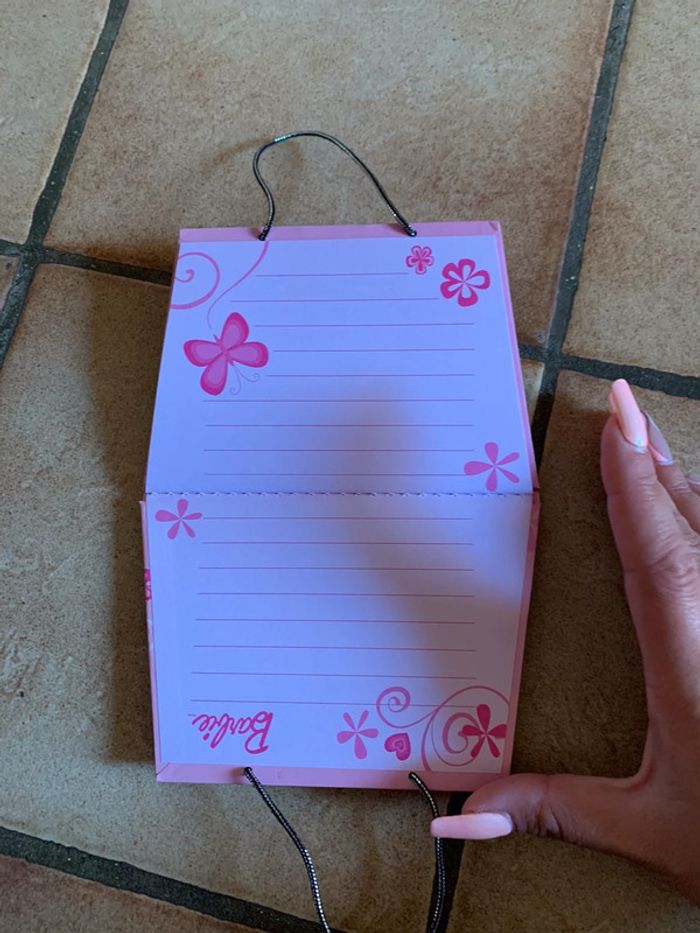 Feuilles Barbie - photo numéro 2