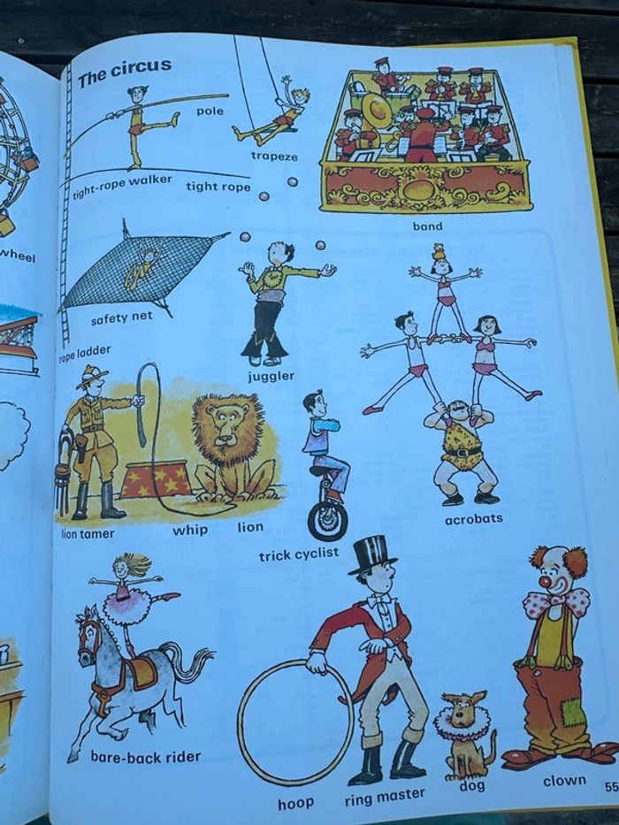 Livre grand album ancien Les mille 1000 premiers mots en anglais english rouge et or - photo numéro 8