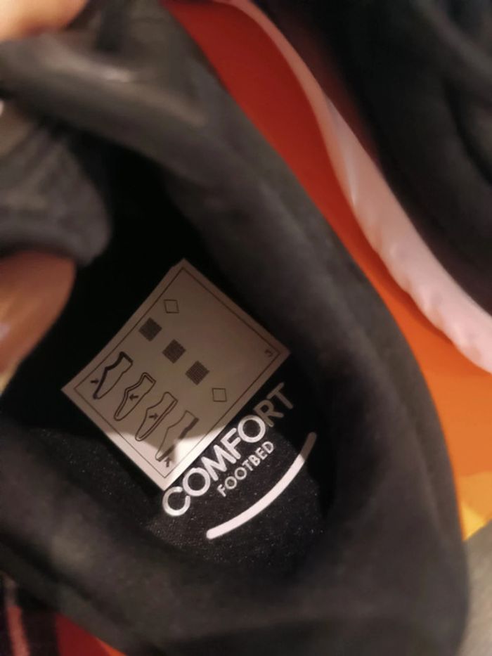 Baskets Nike taille 43 - photo numéro 6