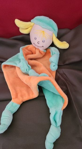 Doudou plat lutin fille orange vert GIROPHARM