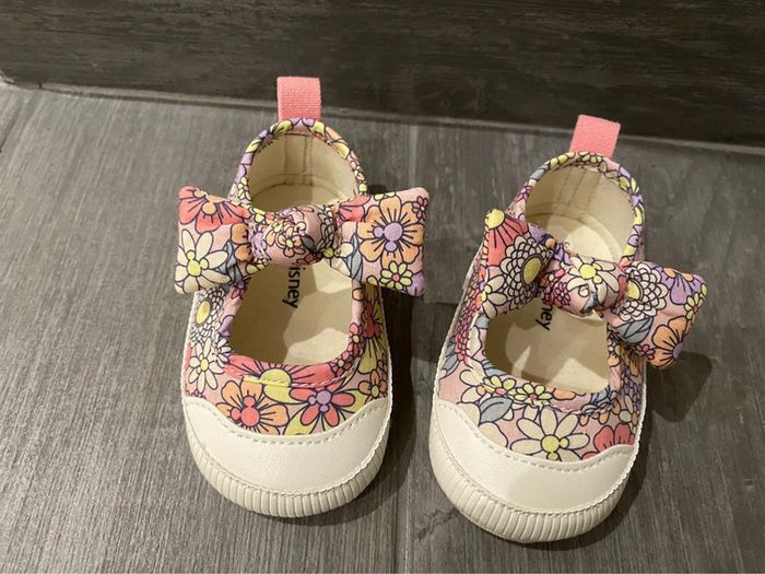 Chaussures minnie été kiabi 3/6mois - photo numéro 2