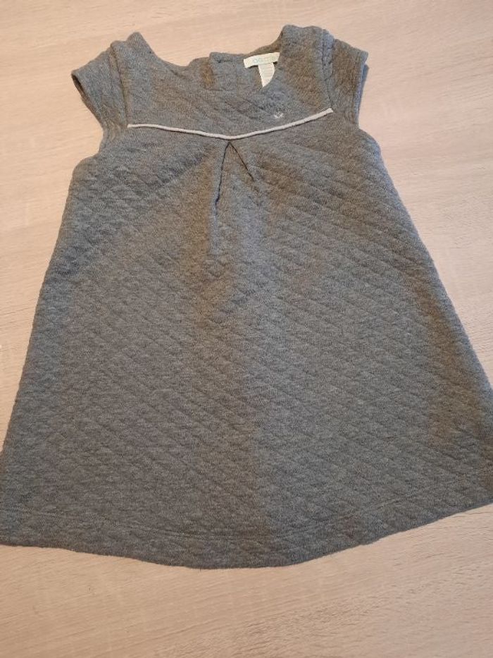 Robe grise