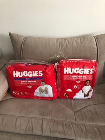 2 sachet de couche Huggies taille 6
