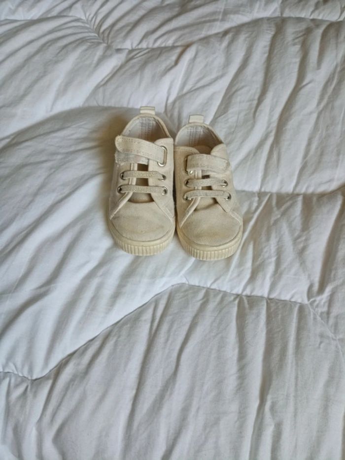 Chaussures taille 22