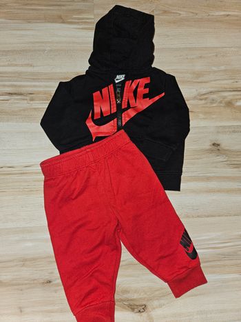Ensemble nike
