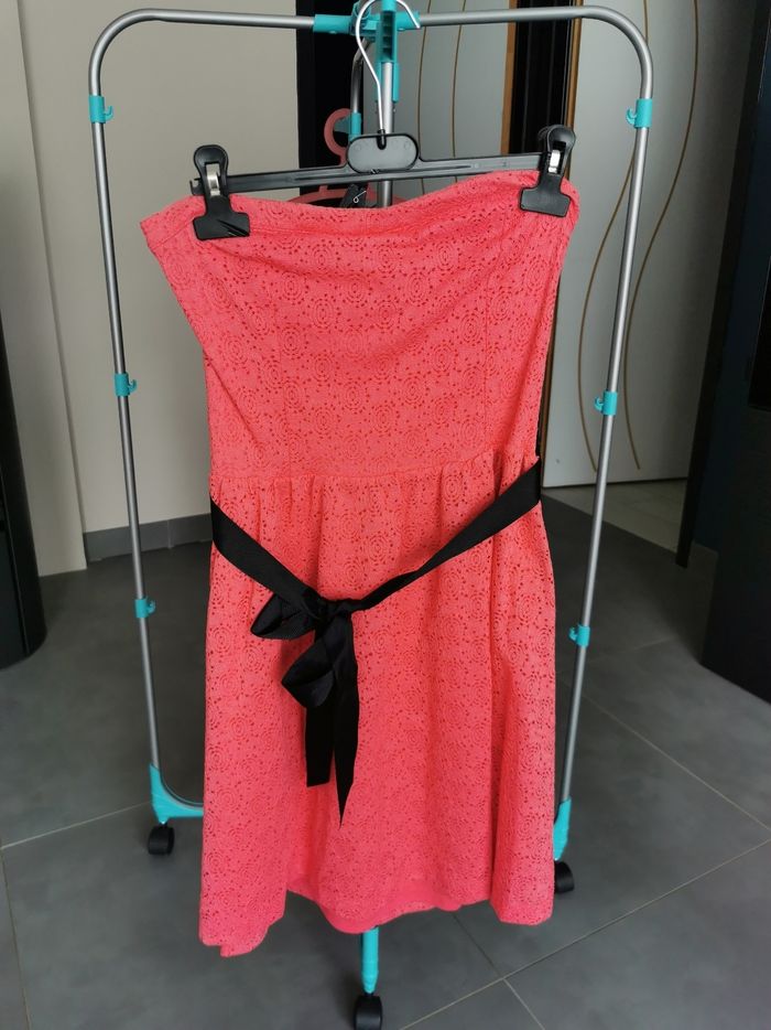Robe cache cache bustier