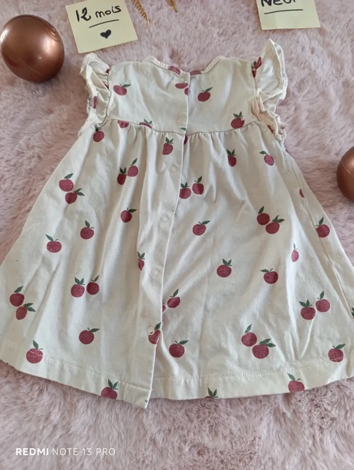 Robe neuve 12m pomme Vertbaudet - photo numéro 3