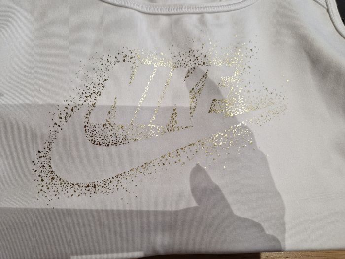 Brassière Nike neuve - photo numéro 3