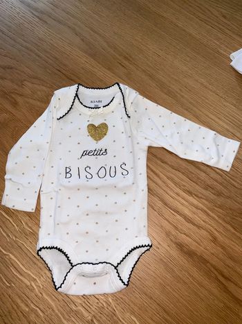 Body bébé fille Kiabi Blanc a pois dorés  Finitions croquet noir
