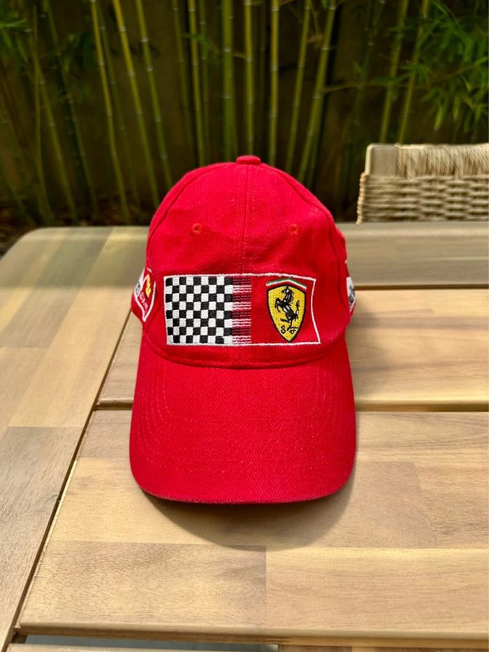 Casquette Ferrari x Marlboro - photo numéro 2