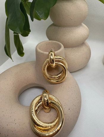 Magnifique boucle d'oreille tendance