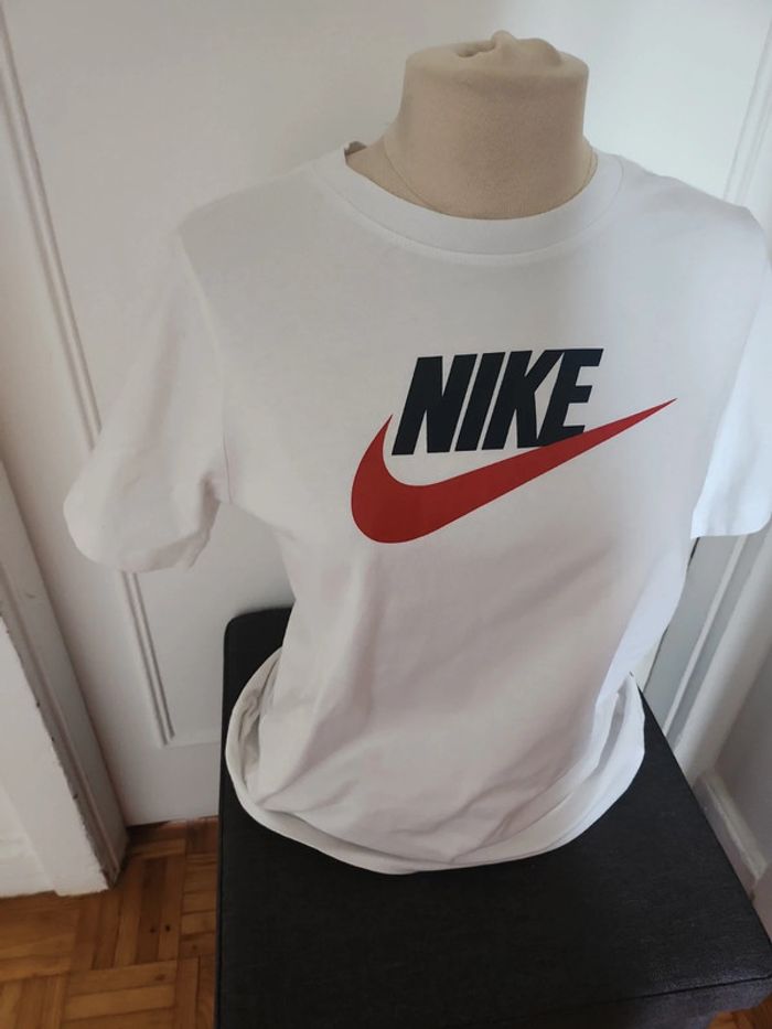 Tee-shirt Nike - photo numéro 3