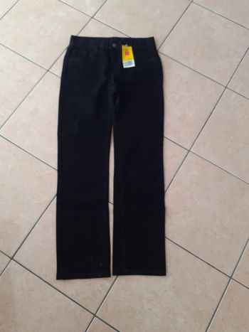 Jean noir  12 ans Neuf