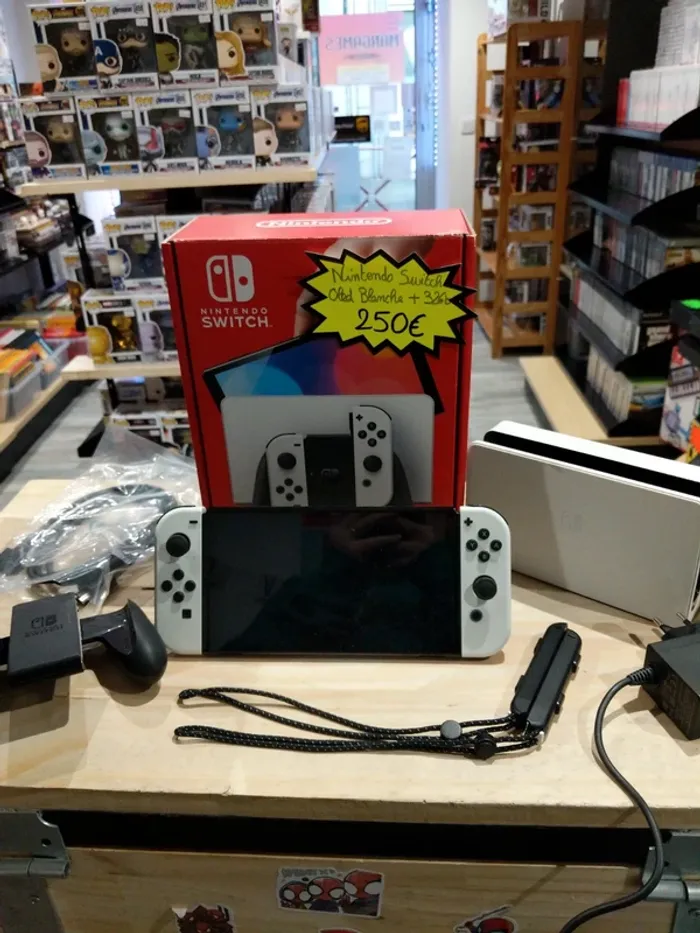 Nintendo Switch OLED - Blanche