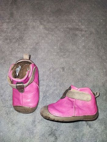 1 ère chaussures bébé 3/6 mois (~16/17) NEUVE