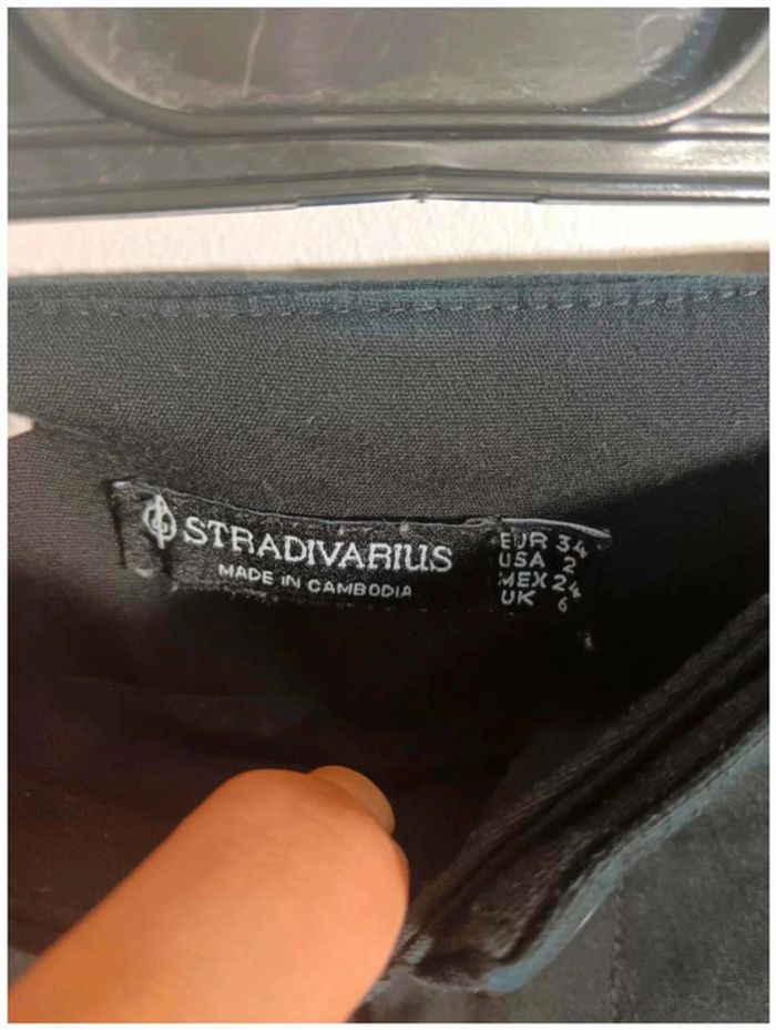 C11 pantalon noir Stradivarius 34 - photo numéro 3