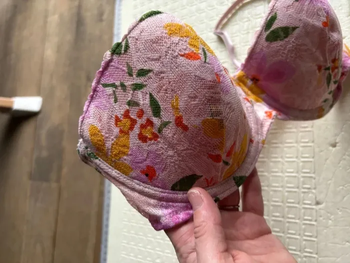 Soutien gorge Primark fleurie 90C parfait état - photo numéro 3