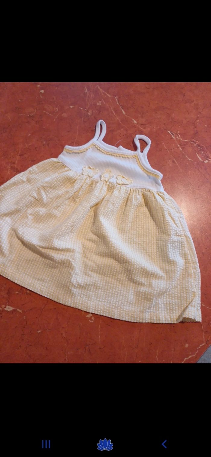 Robe bébé taille 6 mois