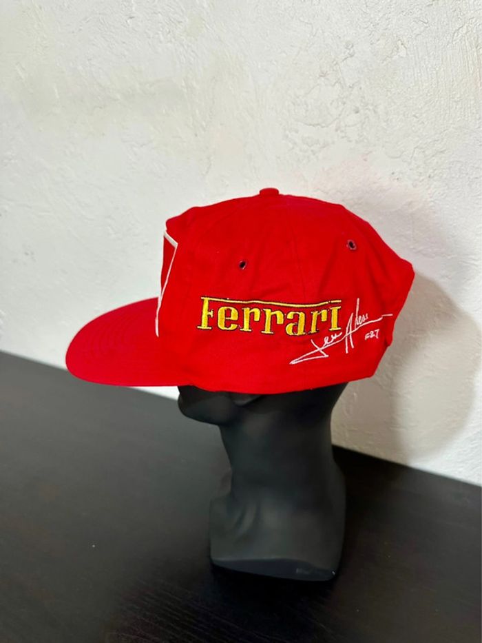 Casquette Ferrari x Marlboro - photo numéro 2