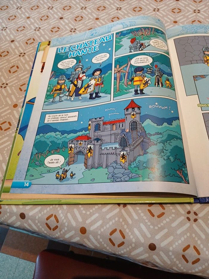 Livre Les chevaliers du moyen âge Playmobil - photo numéro 2