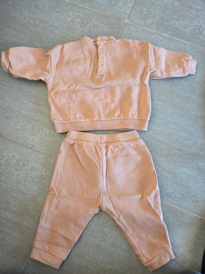 Ensemble jogging taille 6mois - photo numéro 2